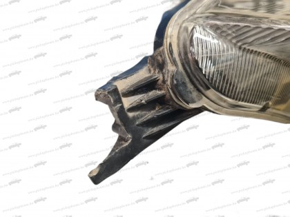 TKe első fényszóró B2